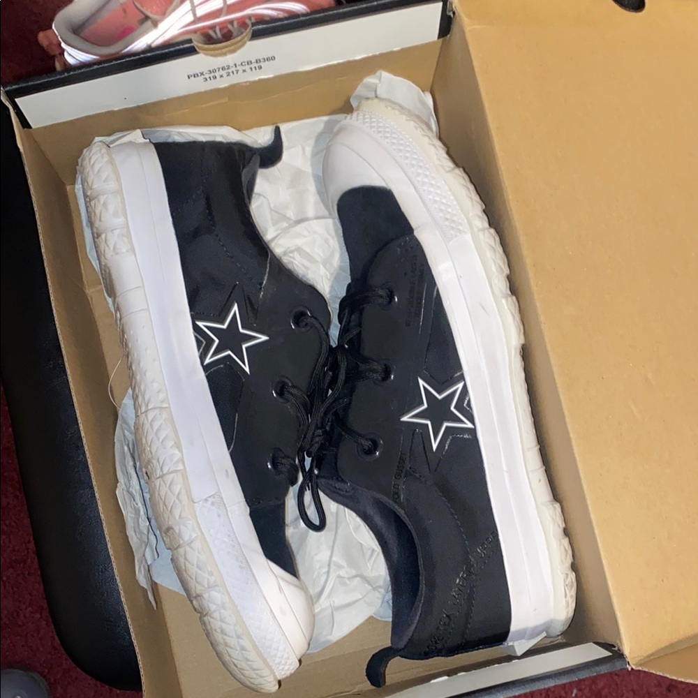 Converse Black and White Sneakers like new